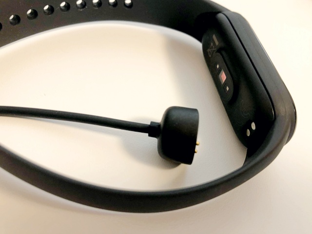 MiBand5の充電端子